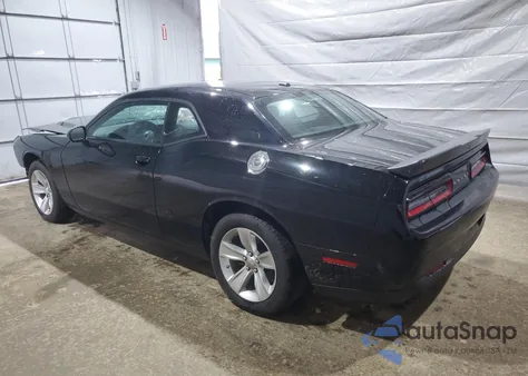 2023 Dodge Challenger Sxt z USA, uszkodzony, nr VIN 2C3CDZAG7PH694472